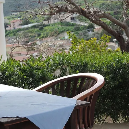 Alonia House 2 * Mari