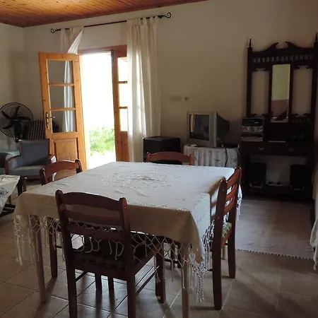 Alonia House 2 Apartment